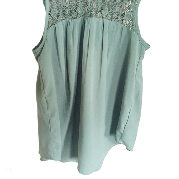 GAP Crochet Lace Sleeveless Blouse With Scoop Neck Twig Green Size Small - Picture 7 of 11